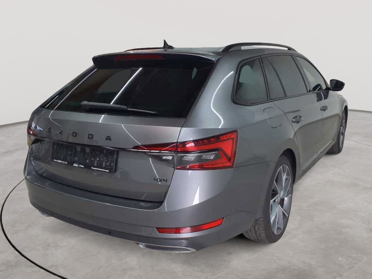 Skoda Superb Combi 2.0 TDI 4x4 DSG Sportline 4