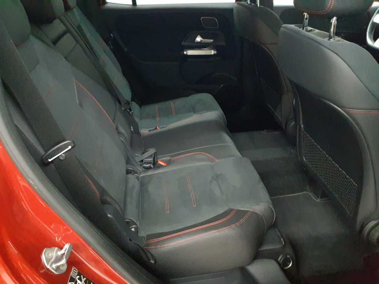 Mercedes-Benz GLB 220 d 4Matic 8G-DCT AMG Line 14