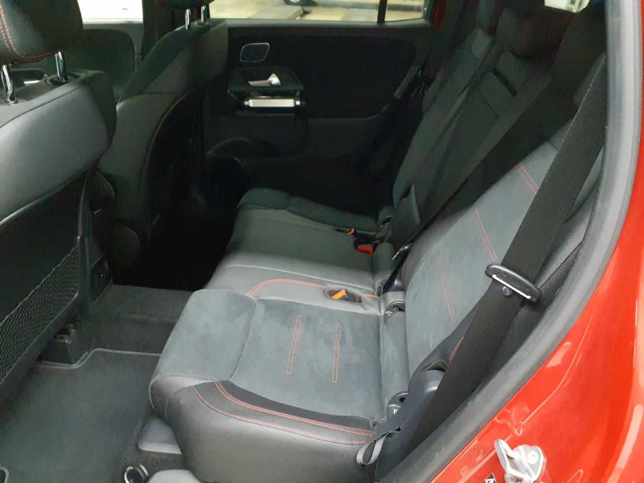Mercedes-Benz GLB 220 d 4Matic 8G-DCT AMG Line 13
