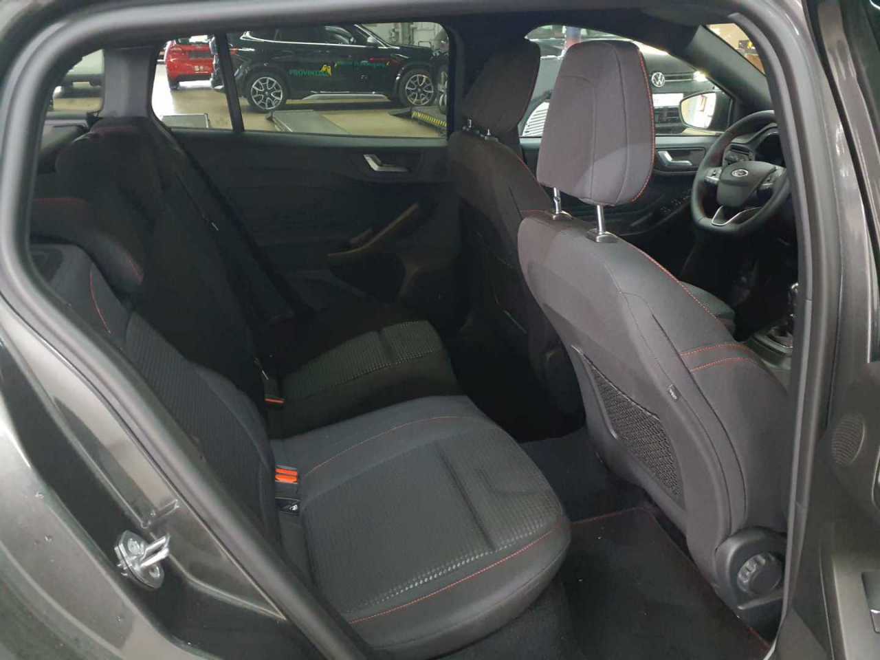 Ford Focus Turnier 1.0 EcoBoost Hybrid ST-LINE X 14