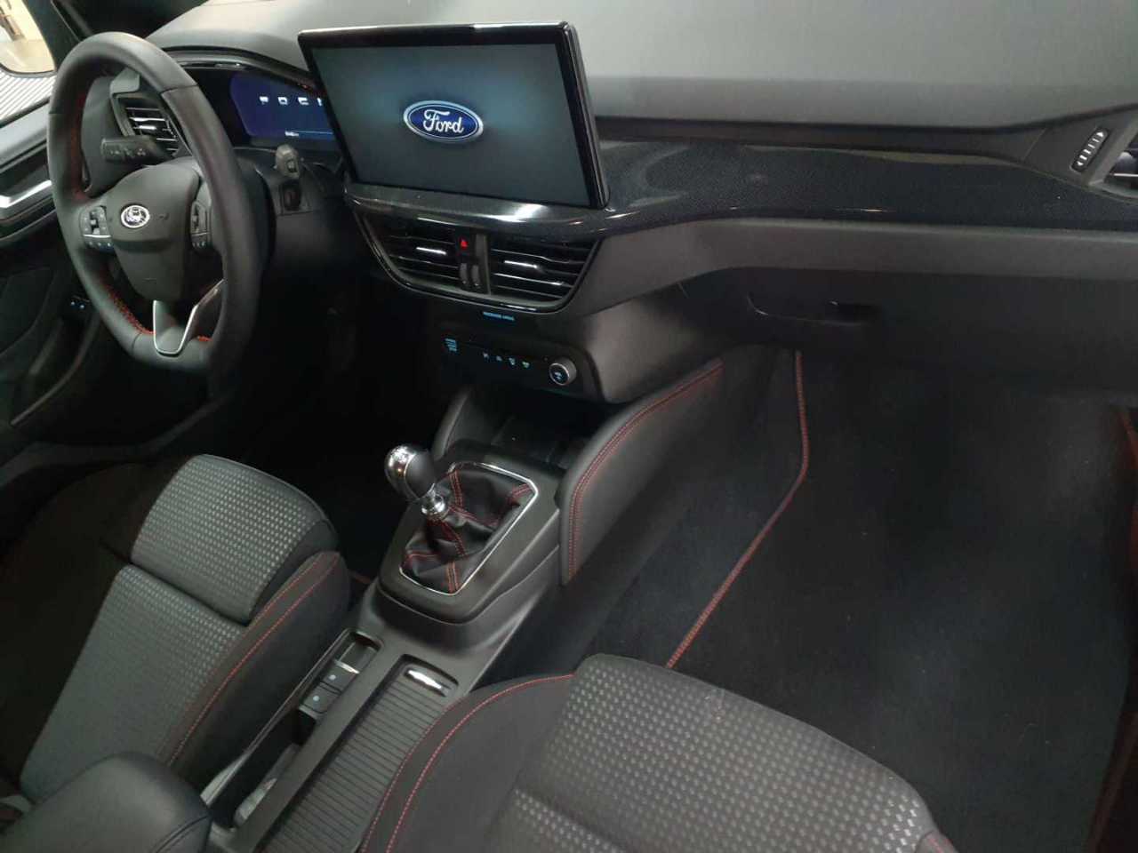 Ford Focus Turnier 1.0 EcoBoost Hybrid ST-LINE X 9