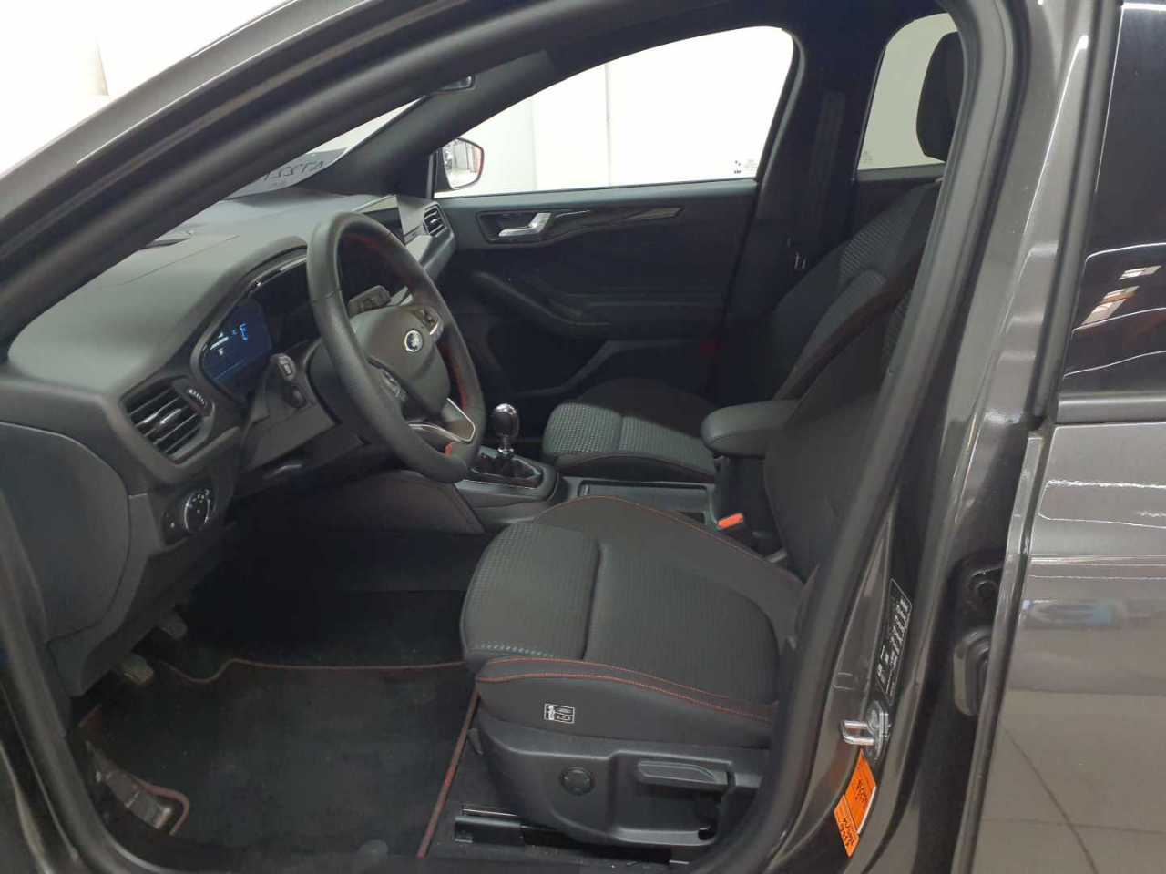 Ford Focus Turnier 1.0 EcoBoost Hybrid ST-LINE X 7