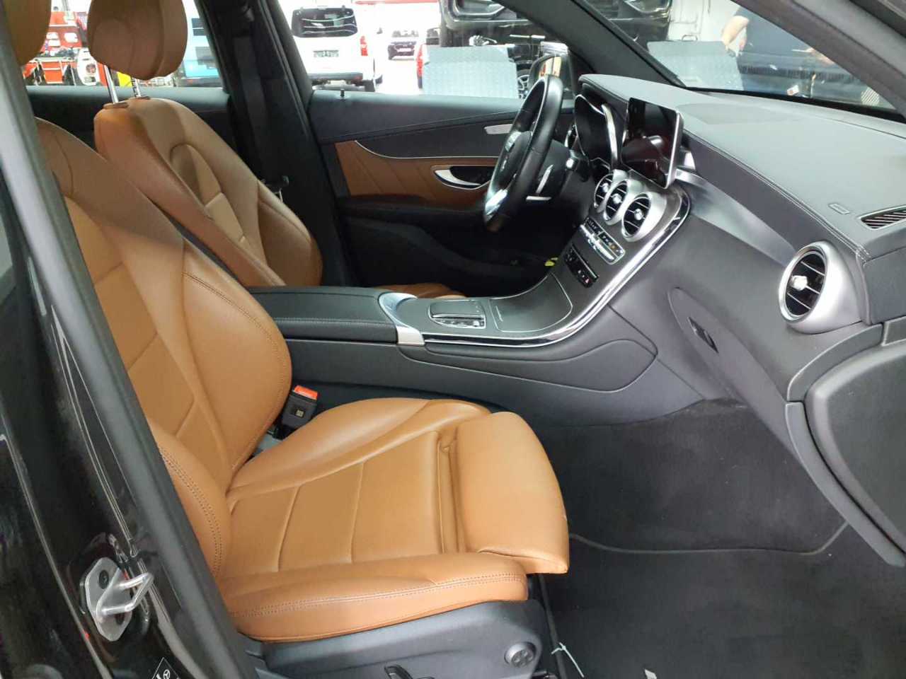 Mercedes-Benz GLC-Coupe 300 d 4Matic 9G-TRONIC AMG Line 7