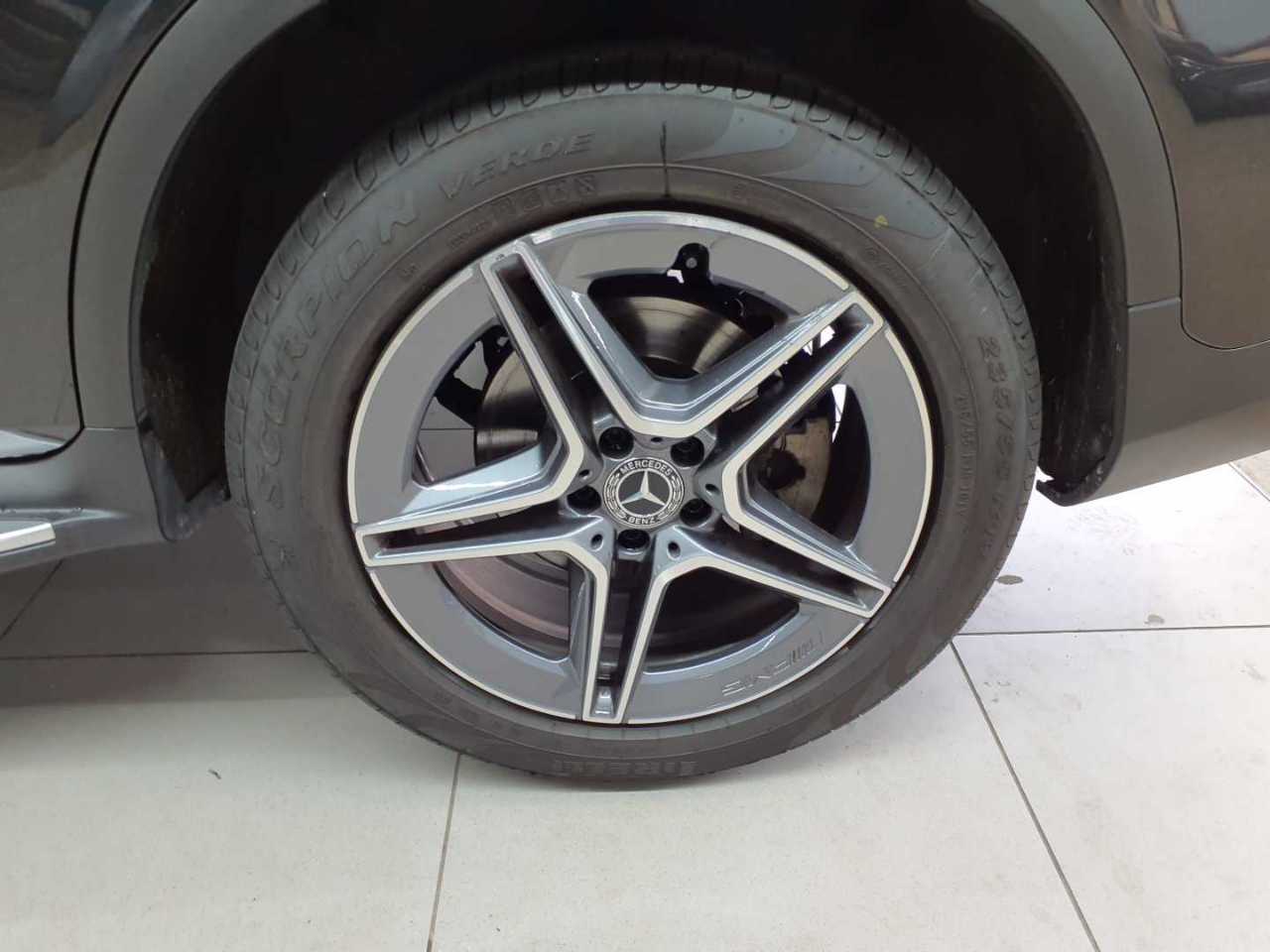 Mercedes-Benz GLC-Coupe 300 d 4Matic 9G-TRONIC AMG Line 17