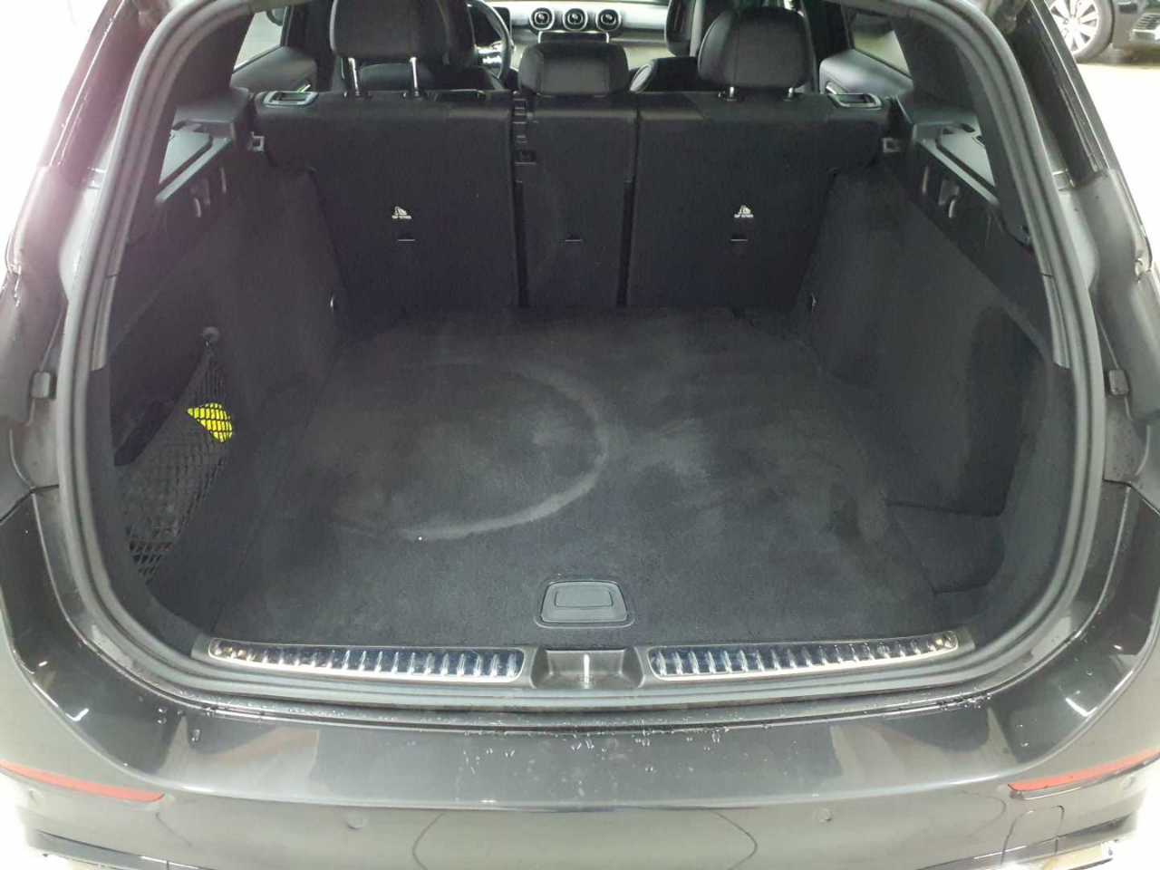 Mercedes-Benz C 220 d 4Matic T 9G-TRONIC AMG Line 15
