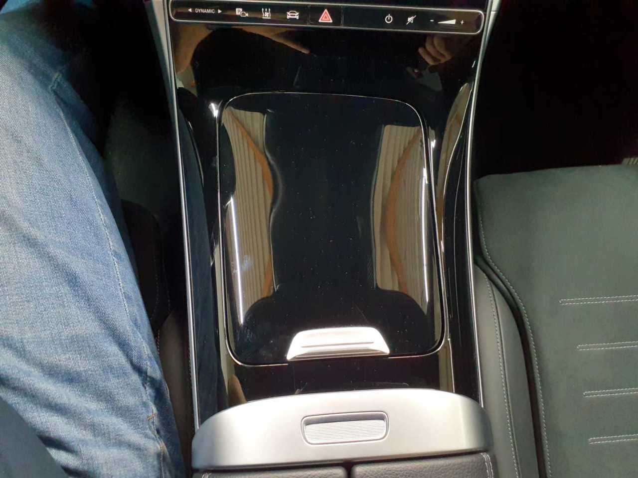 Mercedes-Benz C 220 d 4Matic T 9G-TRONIC AMG Line 10