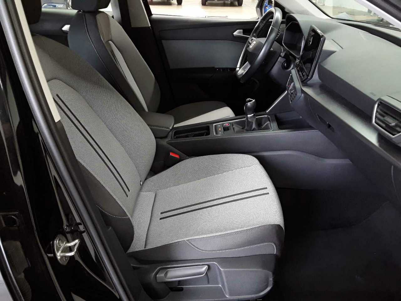 Seat Leon Sportstourer 2.0 TDI Style 8