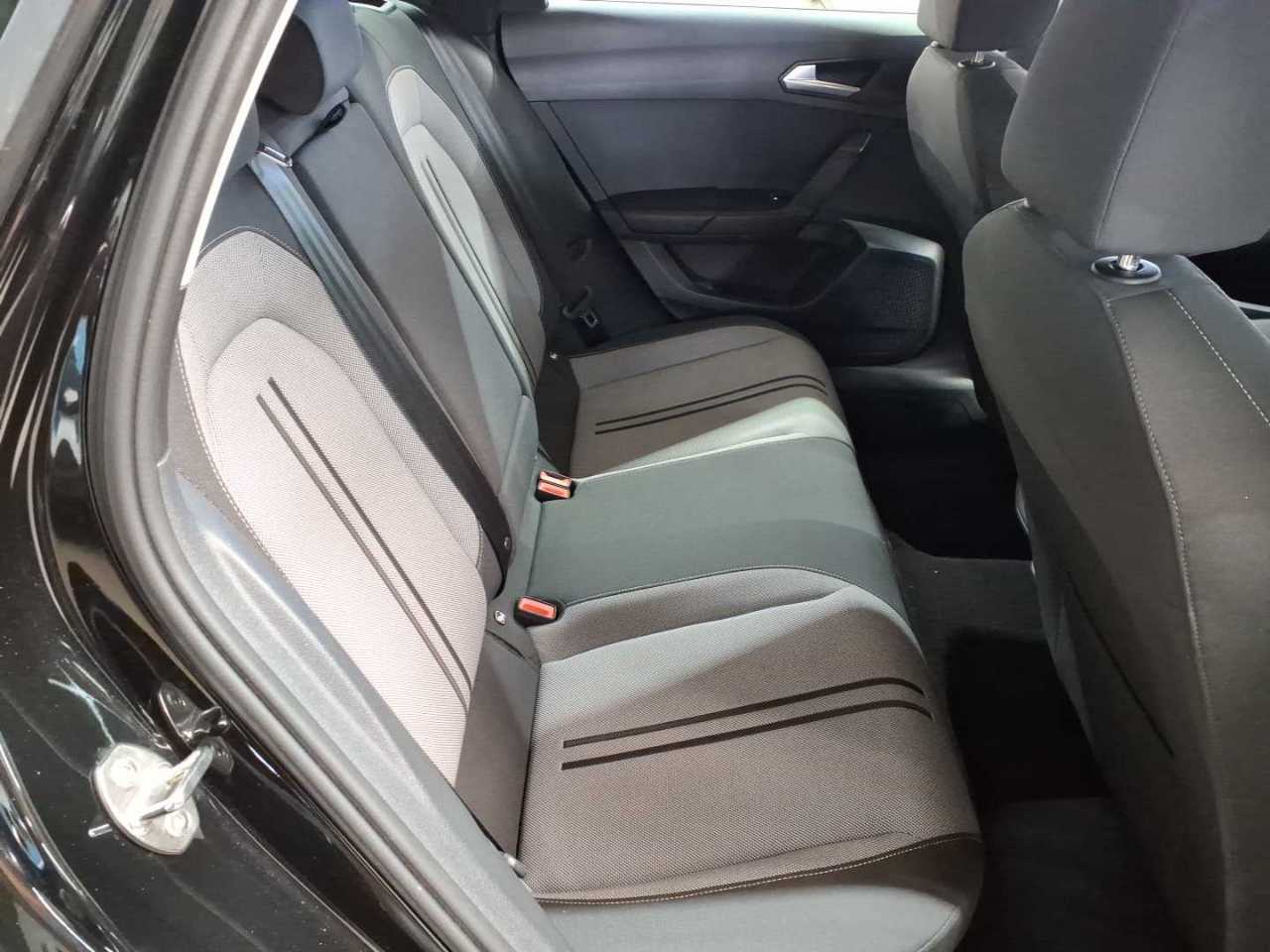 Seat Leon Sportstourer 2.0 TDI Style 14
