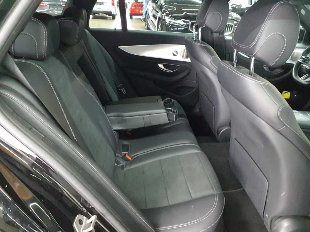 Mercedes-Benz E 400 d 4Matic T 9G-TRONIC AMG Line 13