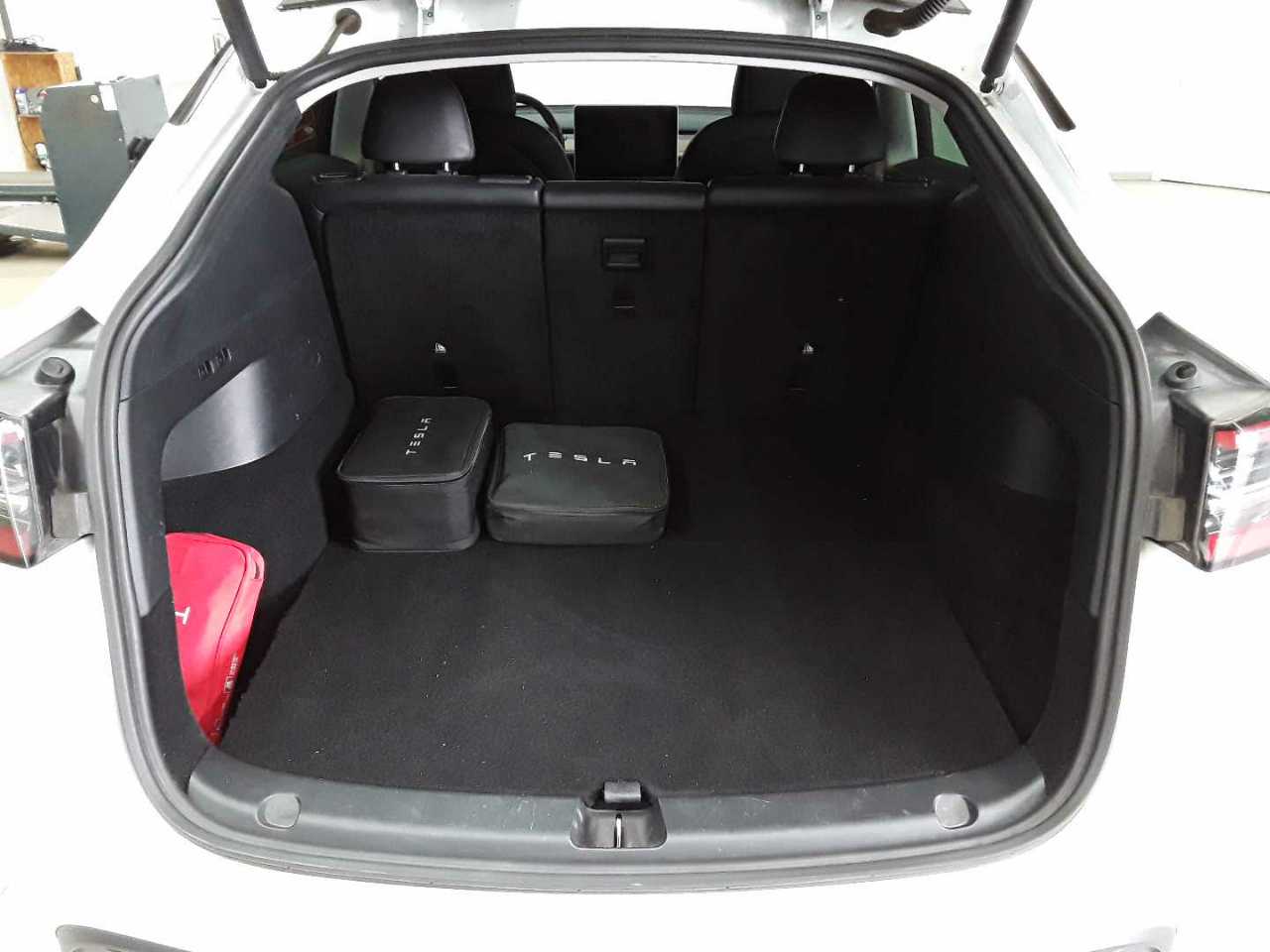 Tesla Model Y Long Range Dual Motor AWD 15