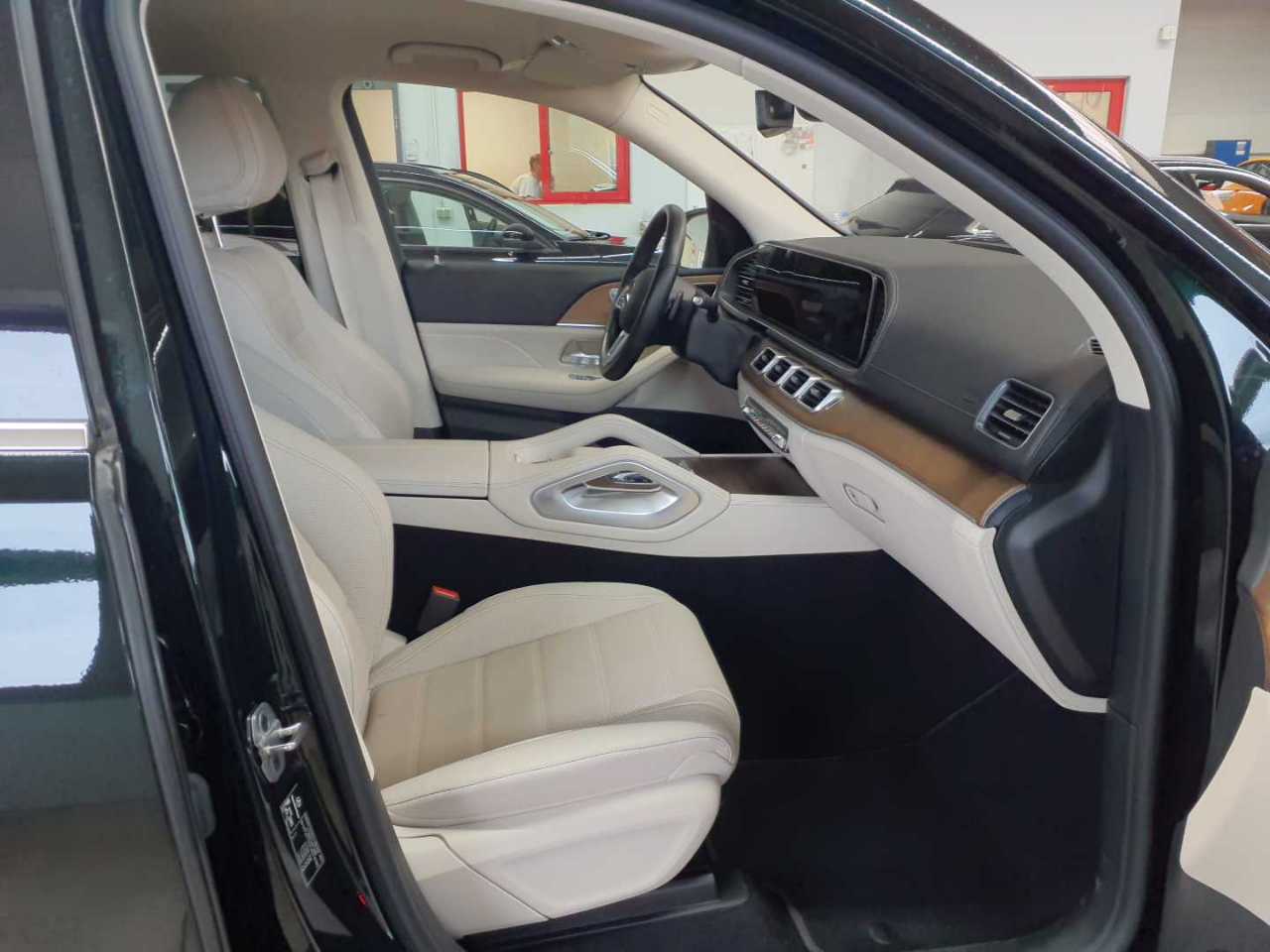 Mercedes-Benz GLE 400 d 4Matic 9G-TRONIC Exclusive 8