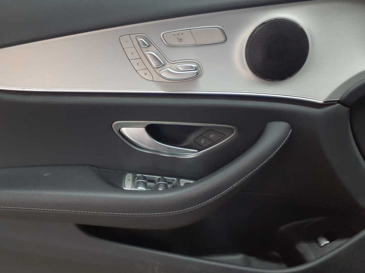 Mercedes-Benz E 300 de T 9G-TRONIC Avantgarde 19