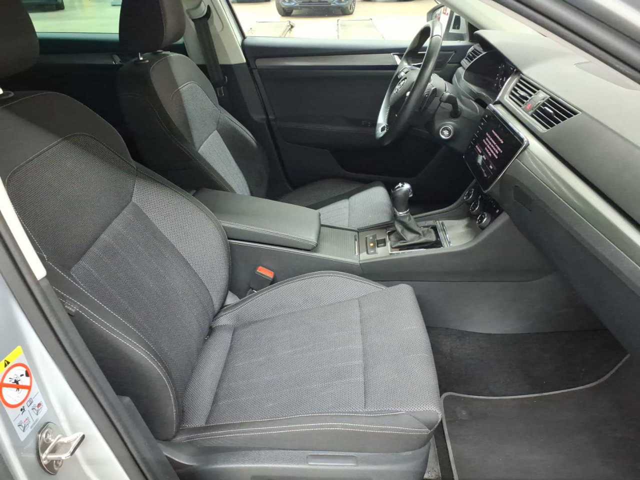 Skoda Superb Combi 2.0 TDI DSG Style 7