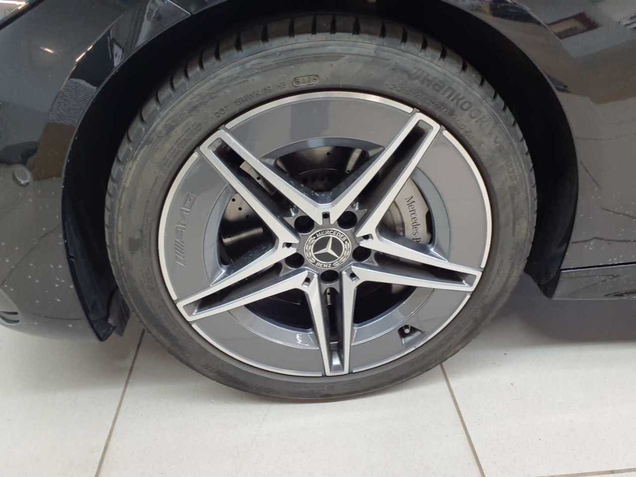 Mercedes-Benz C 180 T 9G-TRONIC AMG Line 17