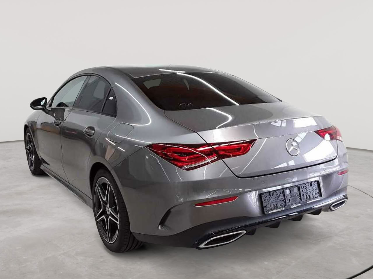 Mercedes-Benz CLA 250 7G-DCT AMG Line 5