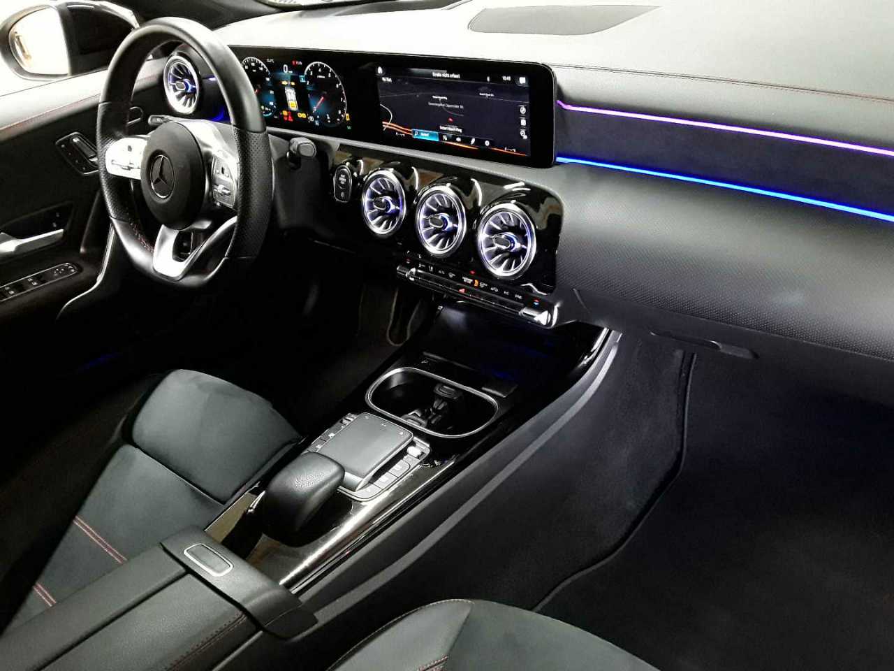Mercedes-Benz CLA 250 7G-DCT AMG Line 9