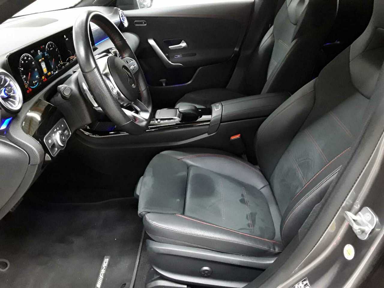 Mercedes-Benz CLA 250 7G-DCT AMG Line 7