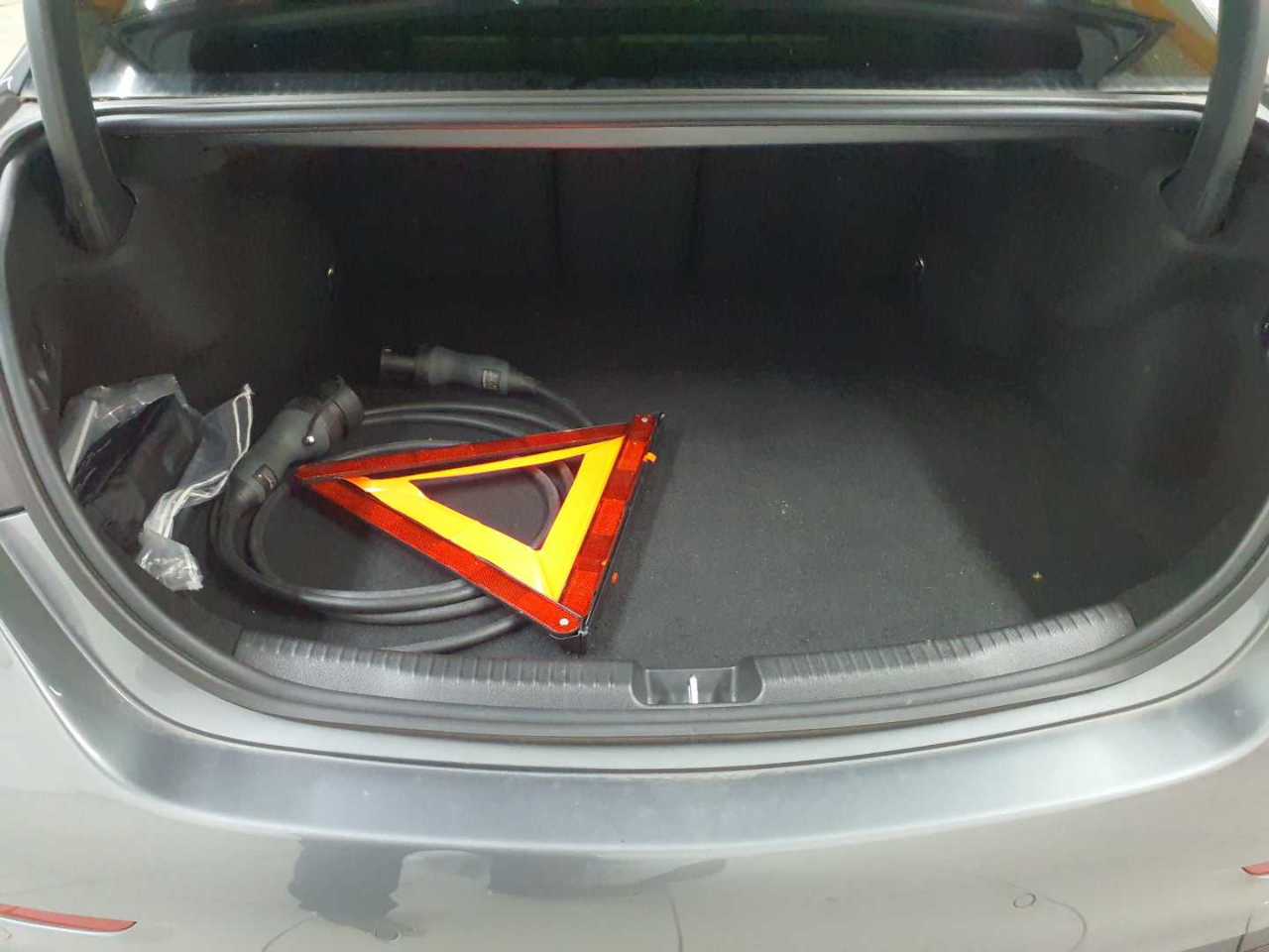 Mercedes-Benz C 300 e 9G-TRONIC AMG Line 15