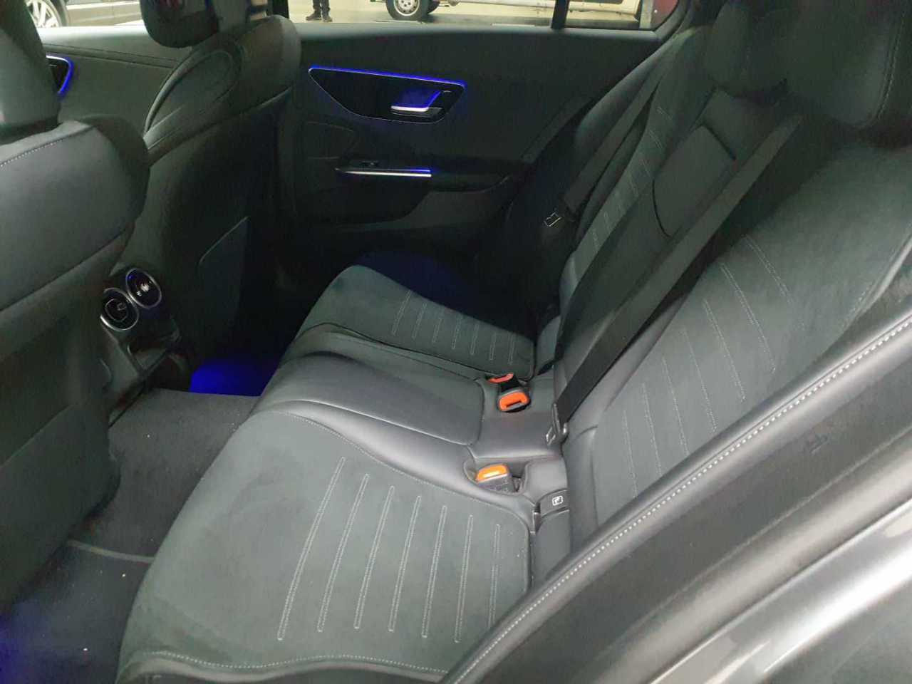 Mercedes-Benz C 300 e 9G-TRONIC AMG Line 13