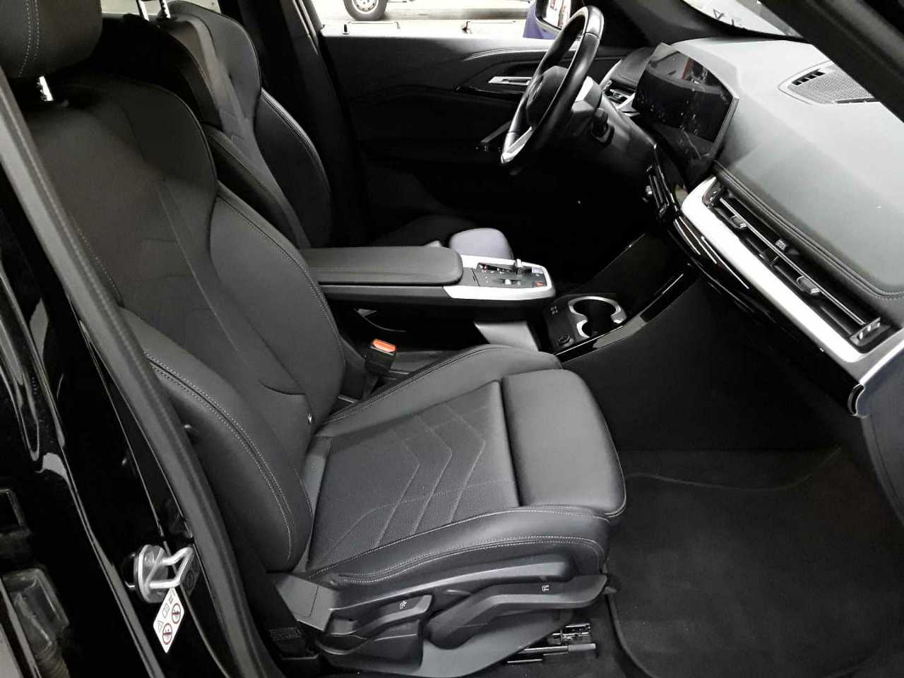 Bmw iX1 xDrive30 xLine 8