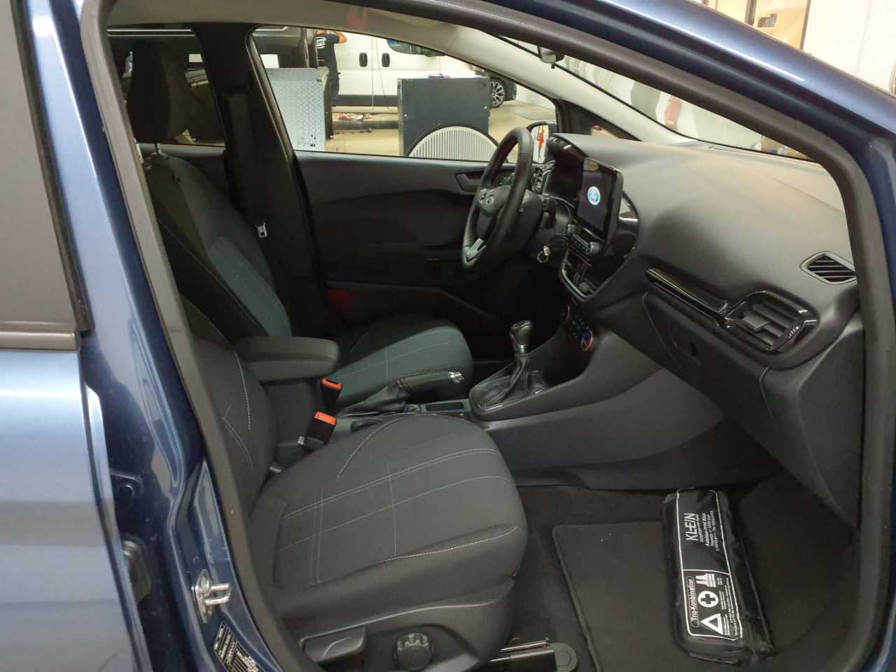 Ford Fiesta 1.1 S&S COOL&CONNECT 8