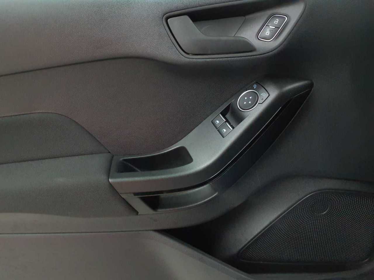 Ford Fiesta 1.1 S&S COOL&CONNECT 18