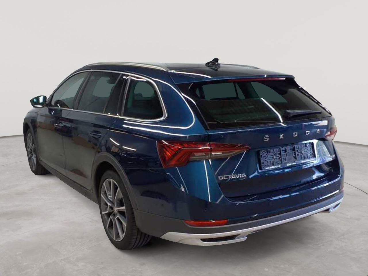 Skoda Octavia Combi 2.0 TSI DSG 4x4 Scout 5