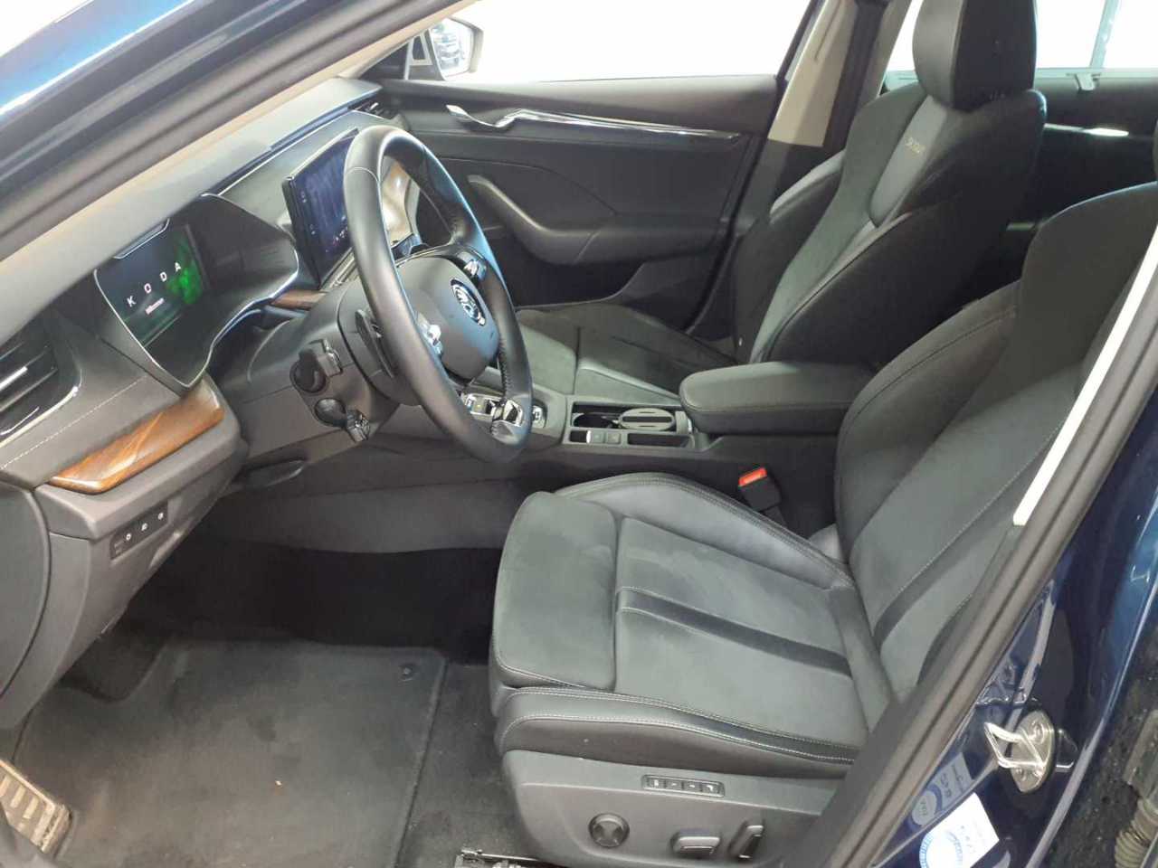 Skoda Octavia Combi 2.0 TSI DSG 4x4 Scout 8