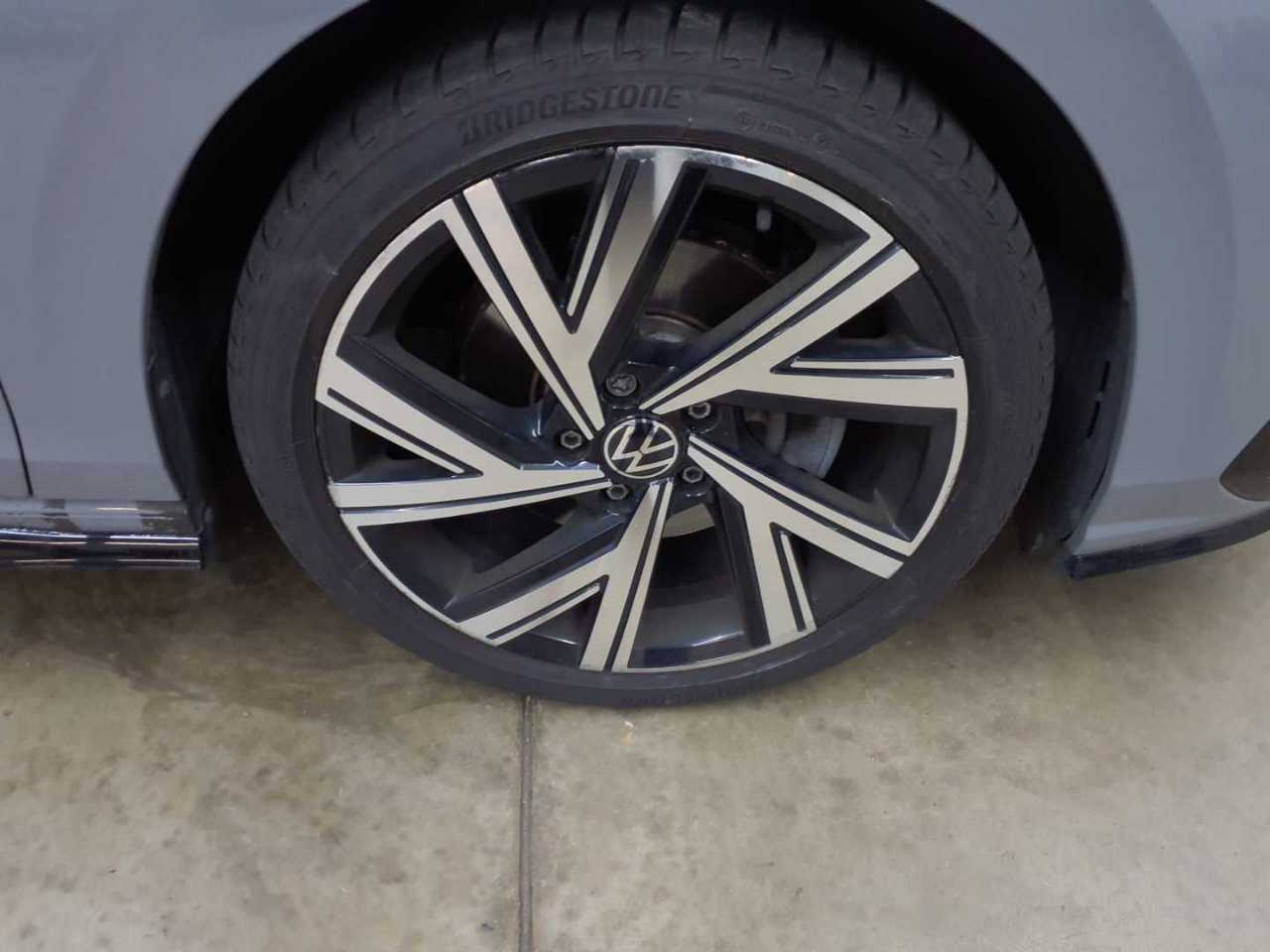 Vw Golf Variant 2.0 TDI SCR DSG R-Line 16