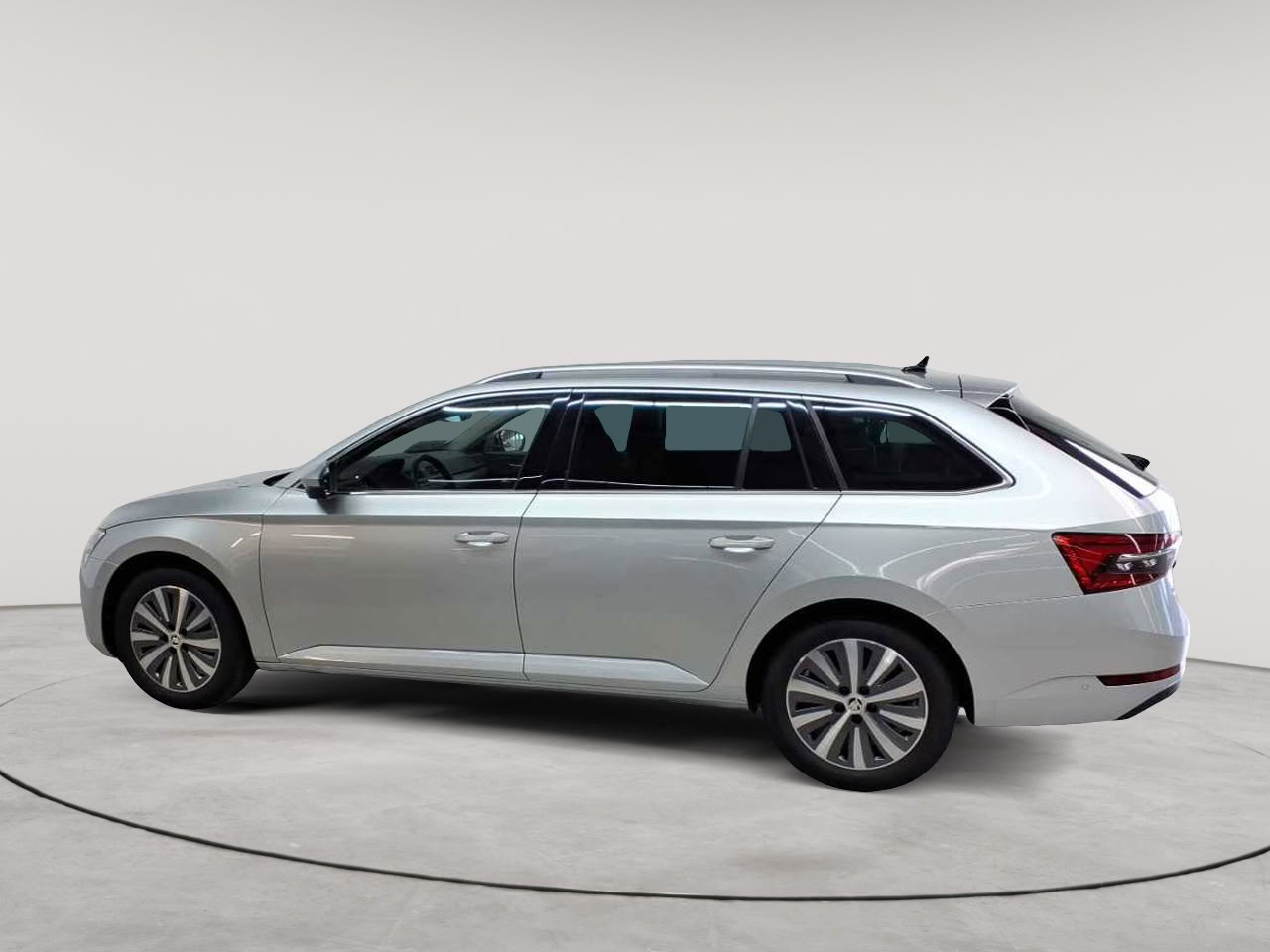 Skoda Superb Combi 2.0 TDI DSG Style 6