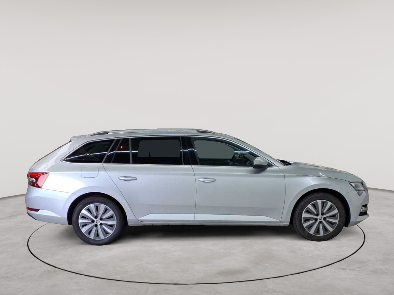 Skoda Superb Combi 2.0 TDI DSG Style 3