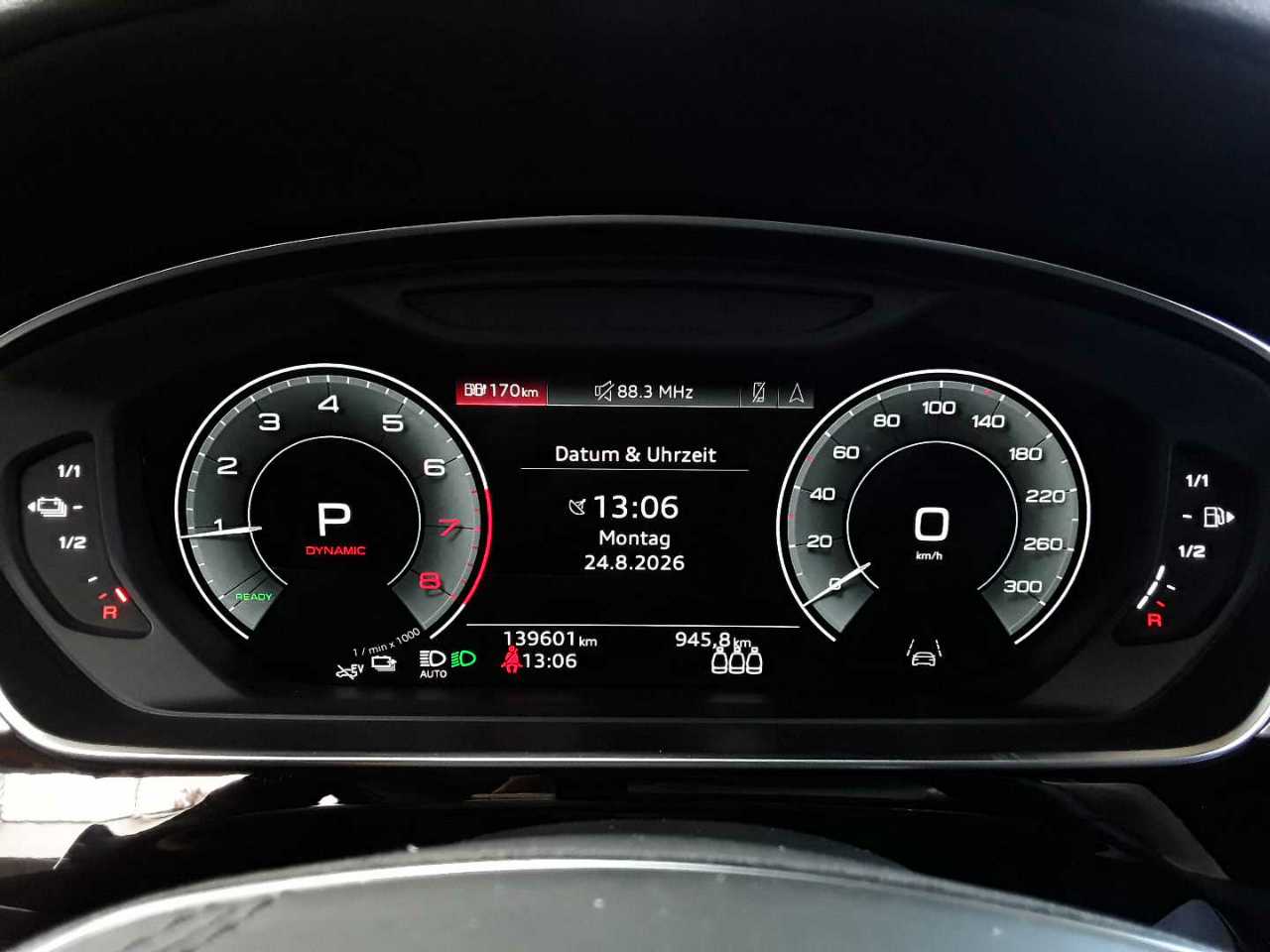 Audi A8 60 TFSI e quattro tiptronic 11