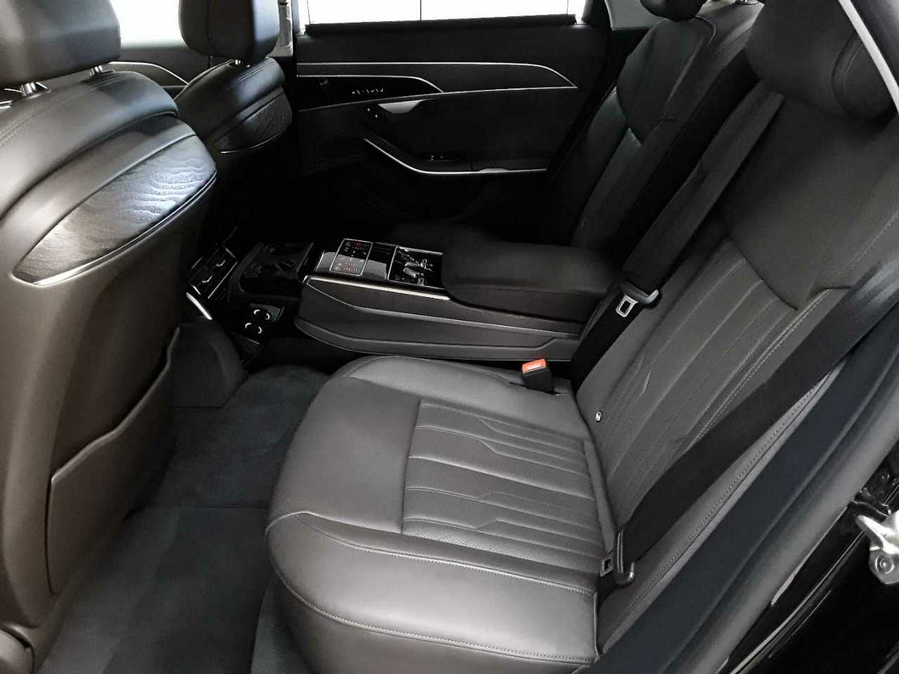 Audi A8 60 TFSI e quattro tiptronic 13