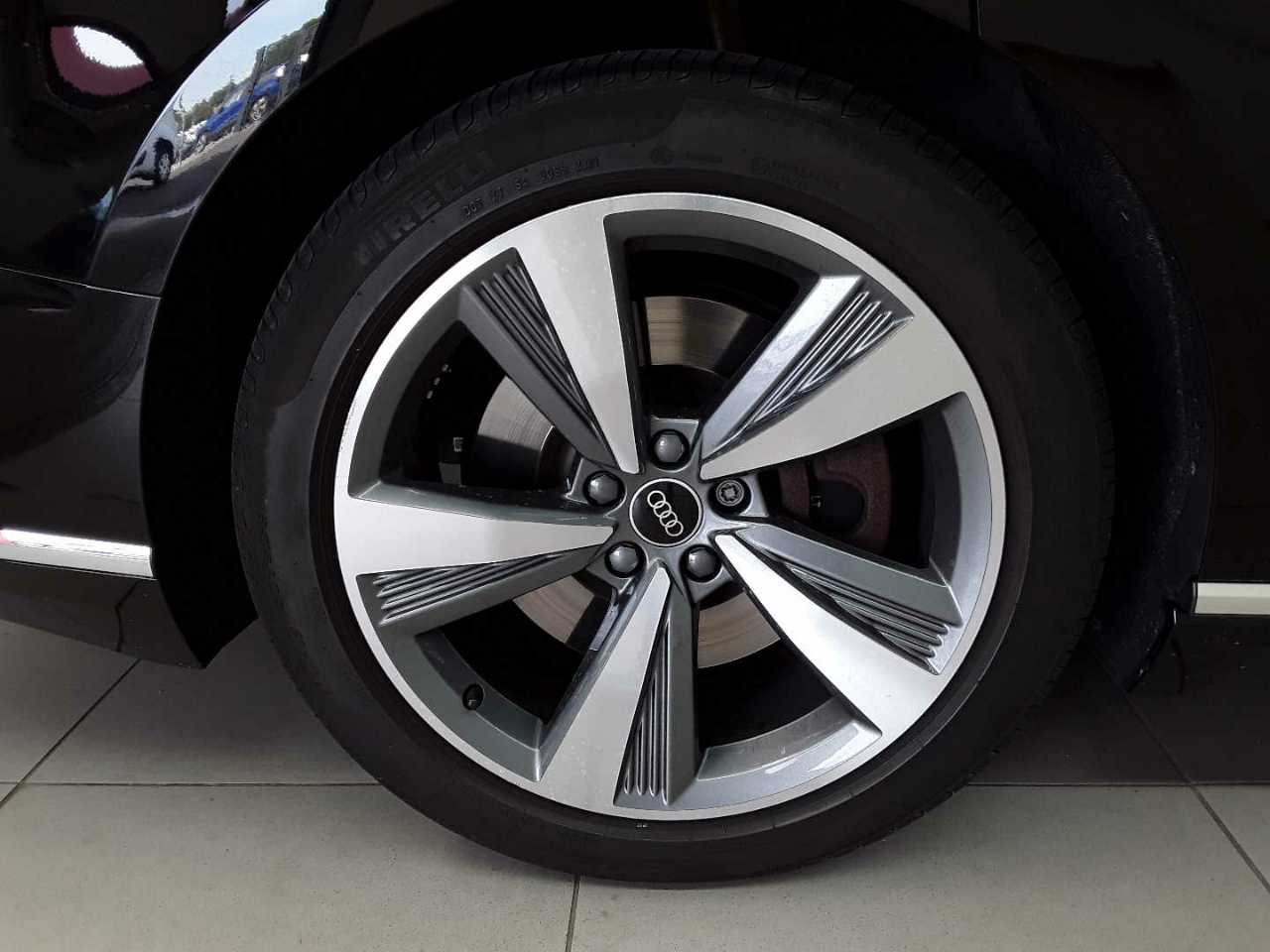 Audi A8 60 TFSI e quattro tiptronic 19
