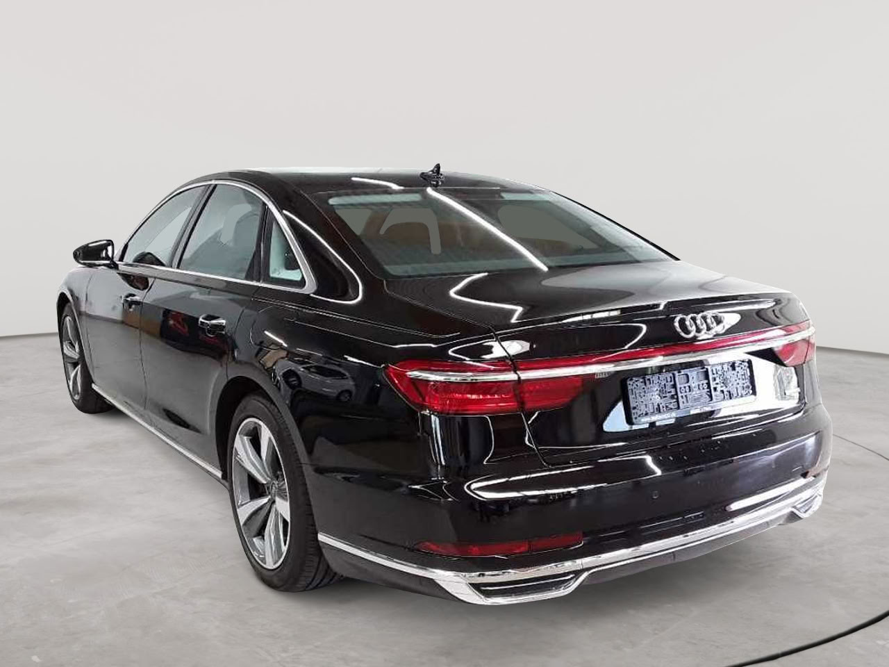 Audi A8 60 TFSI e quattro tiptronic 5