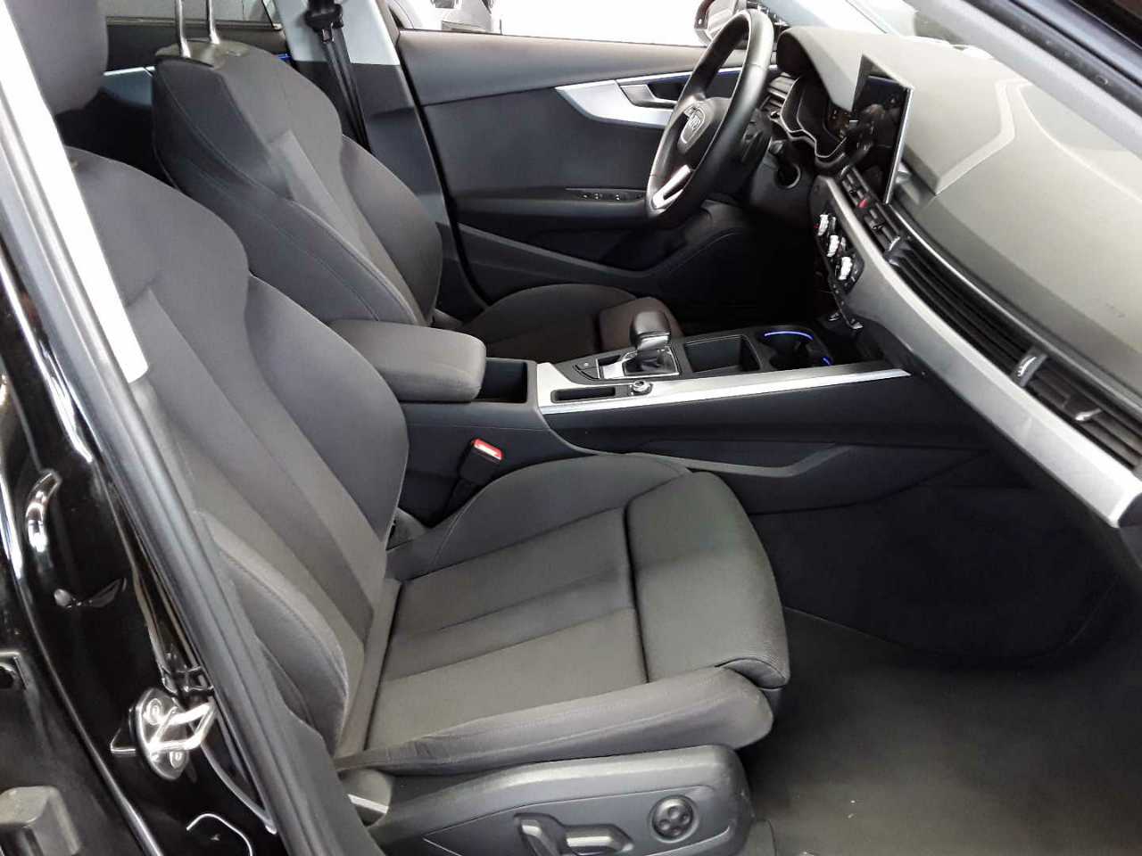 Audi A4 Avant 40 TDI S tronic advanced 12