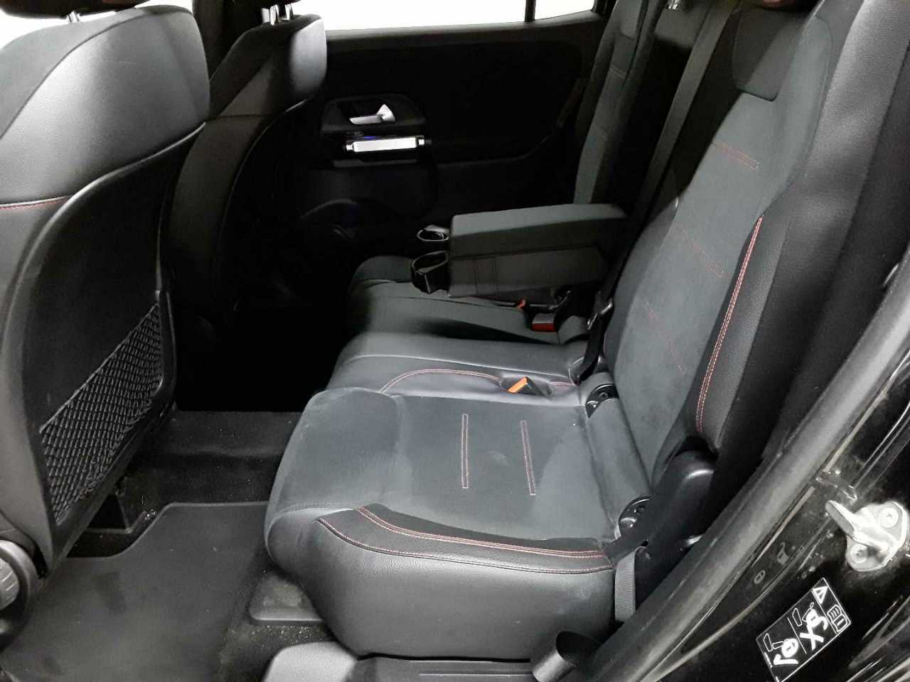 Mercedes-Benz GLB 220 d 8G-DCT AMG Line 13