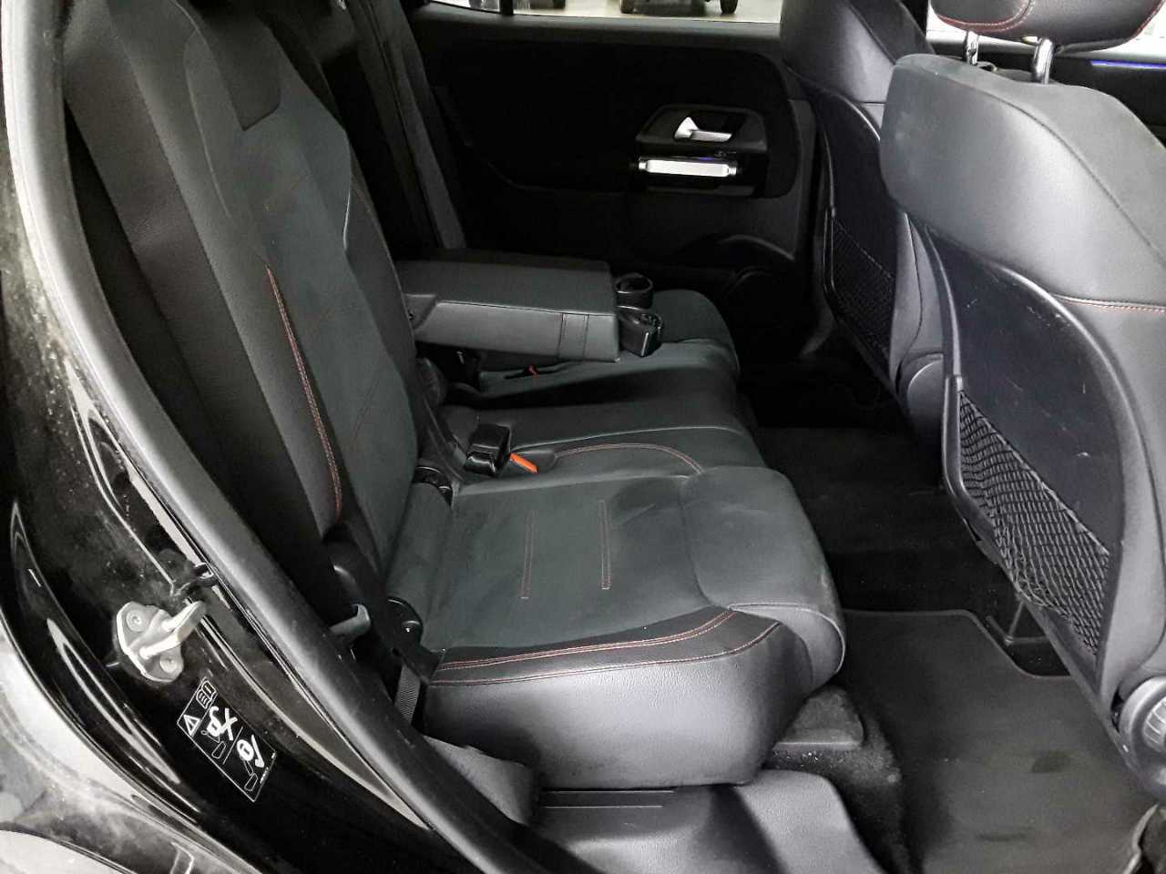 Mercedes-Benz GLB 220 d 8G-DCT AMG Line 14