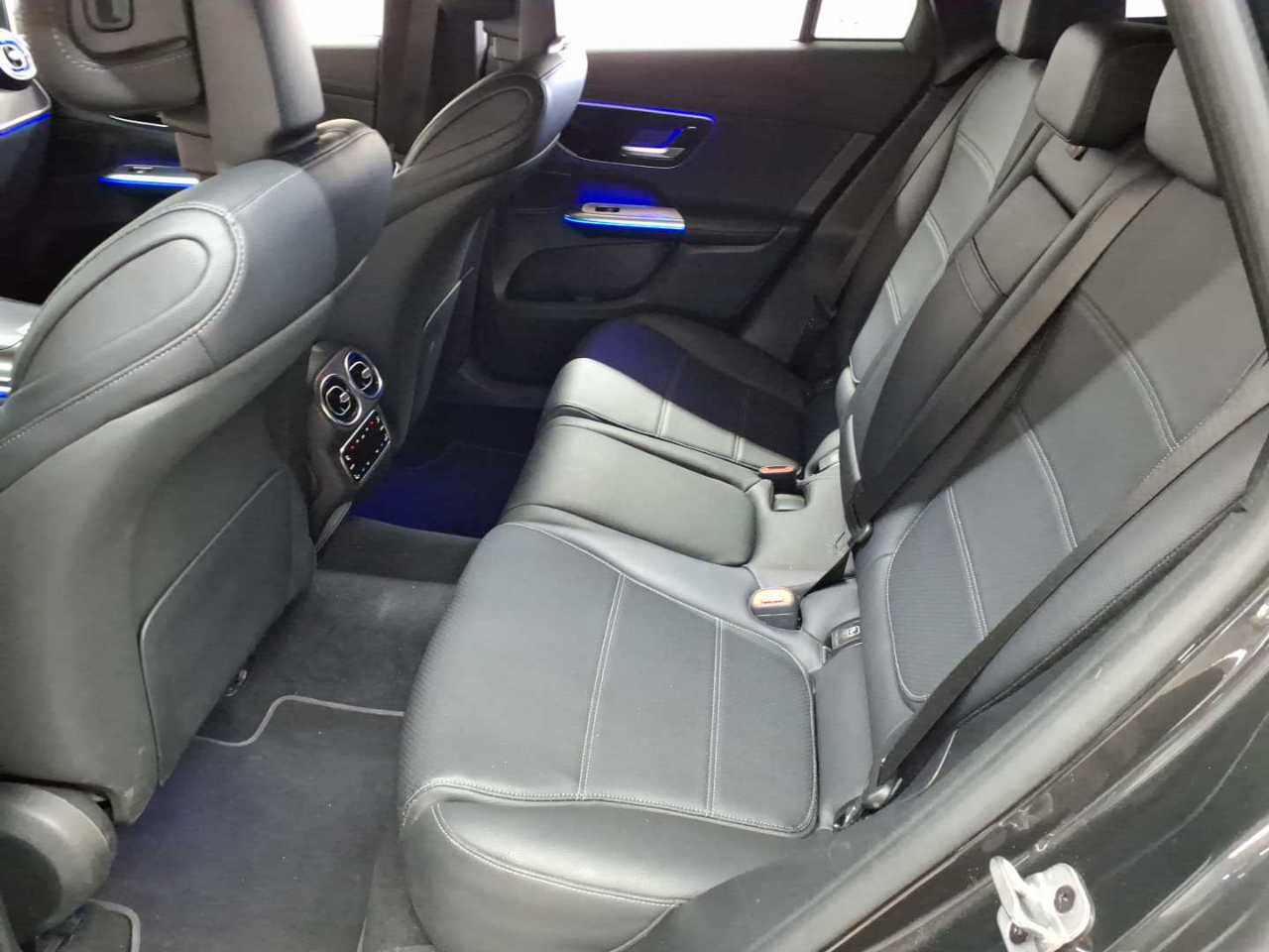 Mercedes-Benz GLC 400 e 4Matic 9G-TRONIC AMG Line Advanced 13