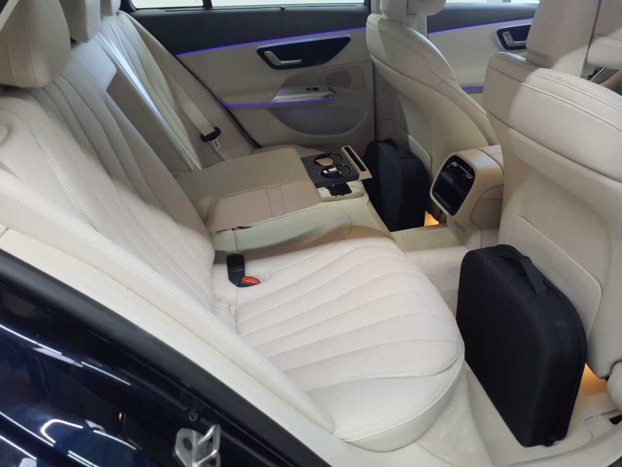 Mercedes-Benz E 300de T 9G-TRONIC 14
