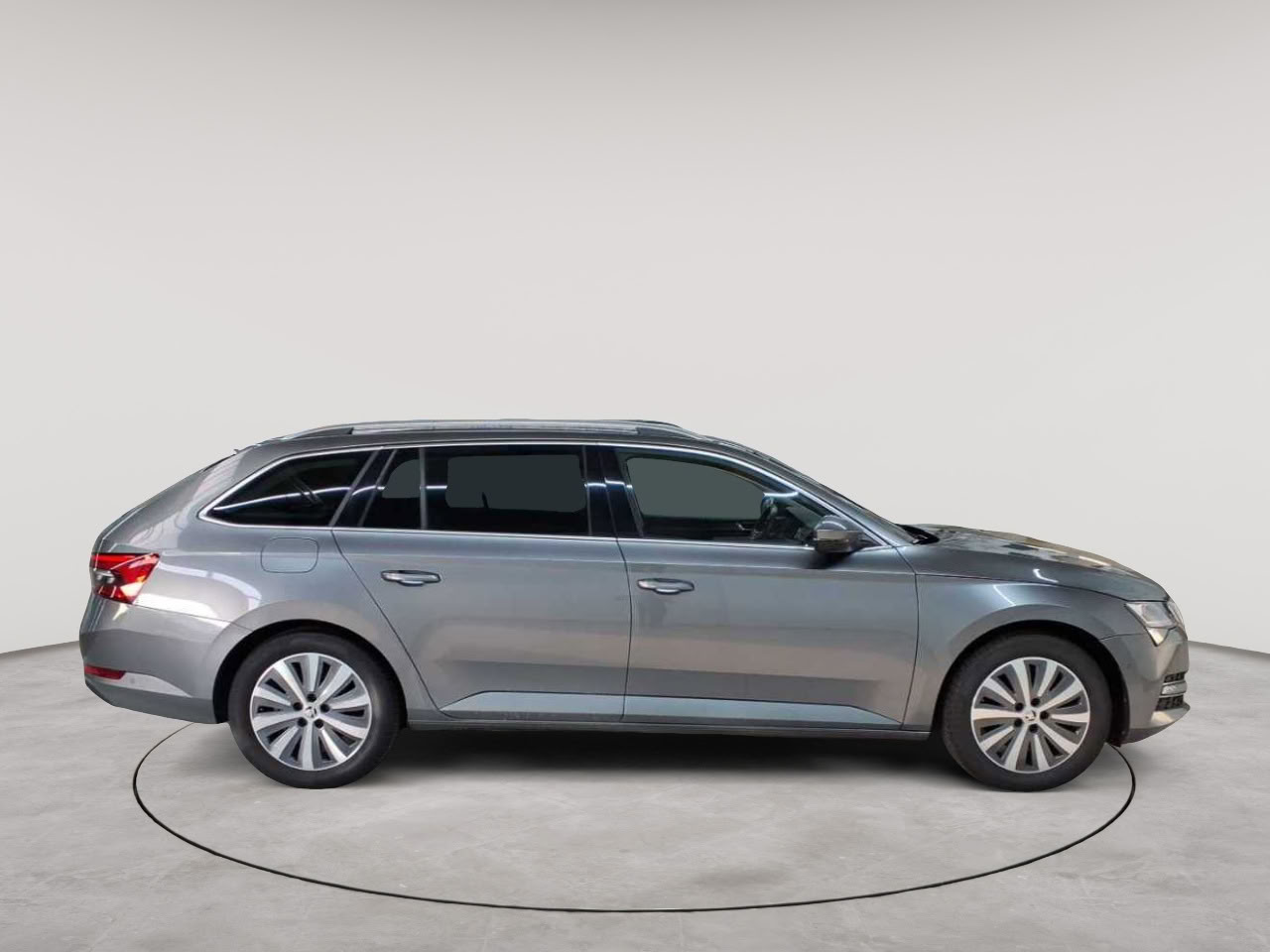 Skoda Superb Combi 2.0 TDI DSG Style 3