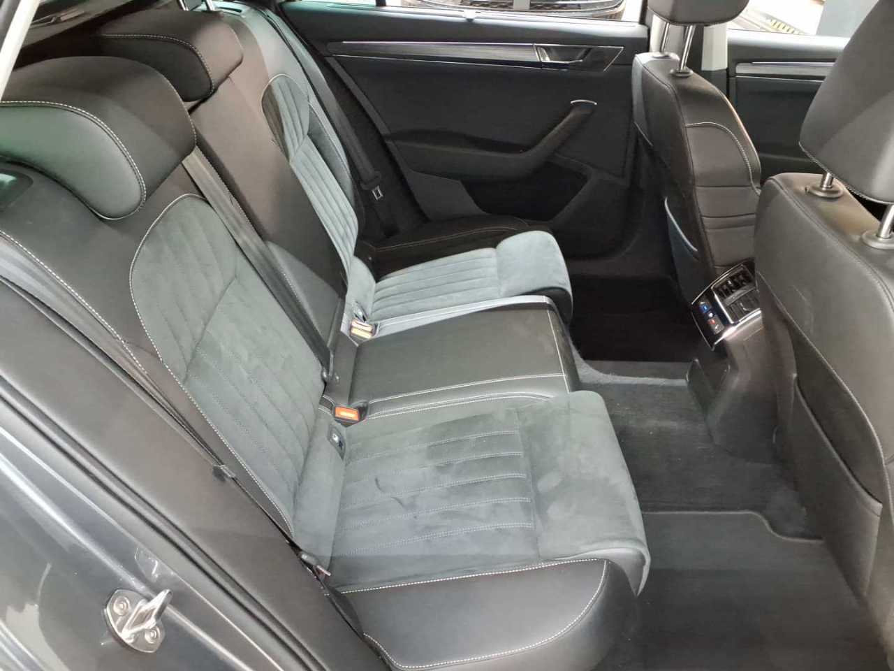 Skoda Superb Combi 2.0 TDI DSG Style 14