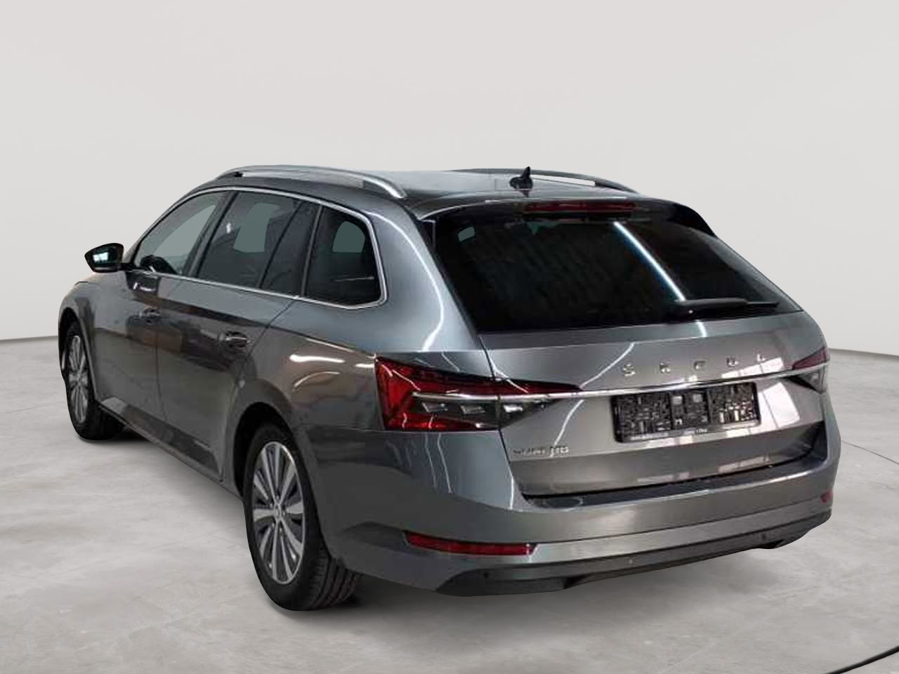 Skoda Superb Combi 2.0 TDI DSG Style 5