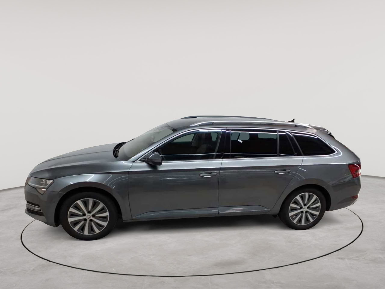 Skoda Superb Combi 2.0 TDI DSG Style 6