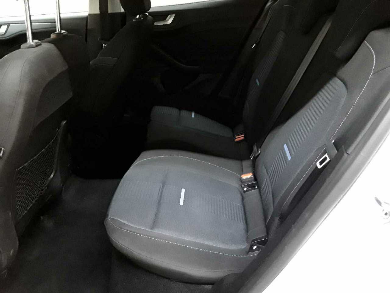 Ford Focus Turnier 1.0 EcoBoost Hybrid Aut. ACTIVE 13