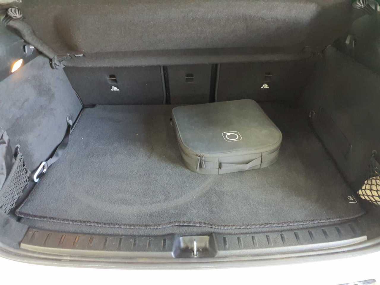 Mercedes-Benz EQA 300 4Matic Progressive 15