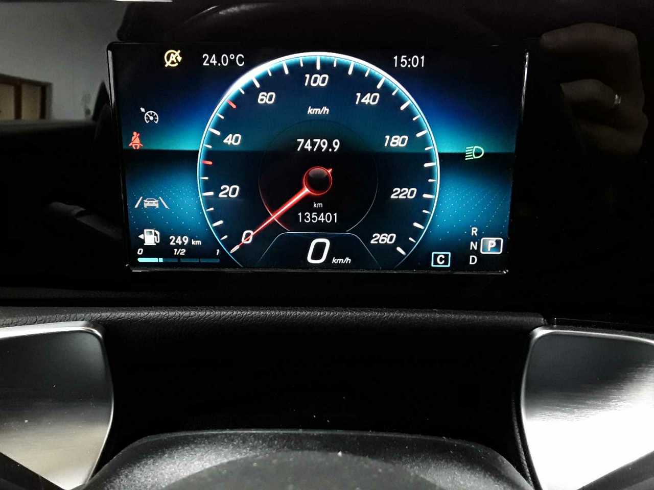 Mercedes-Benz GLB 200 d 8G-DCT Progressive 11