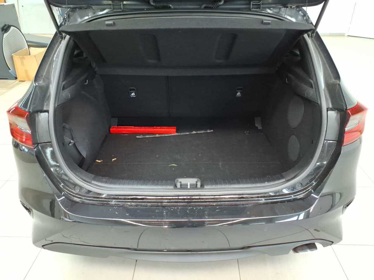 Kia Ceed 1.5 T-GDI DCT7 OPF Vision 15