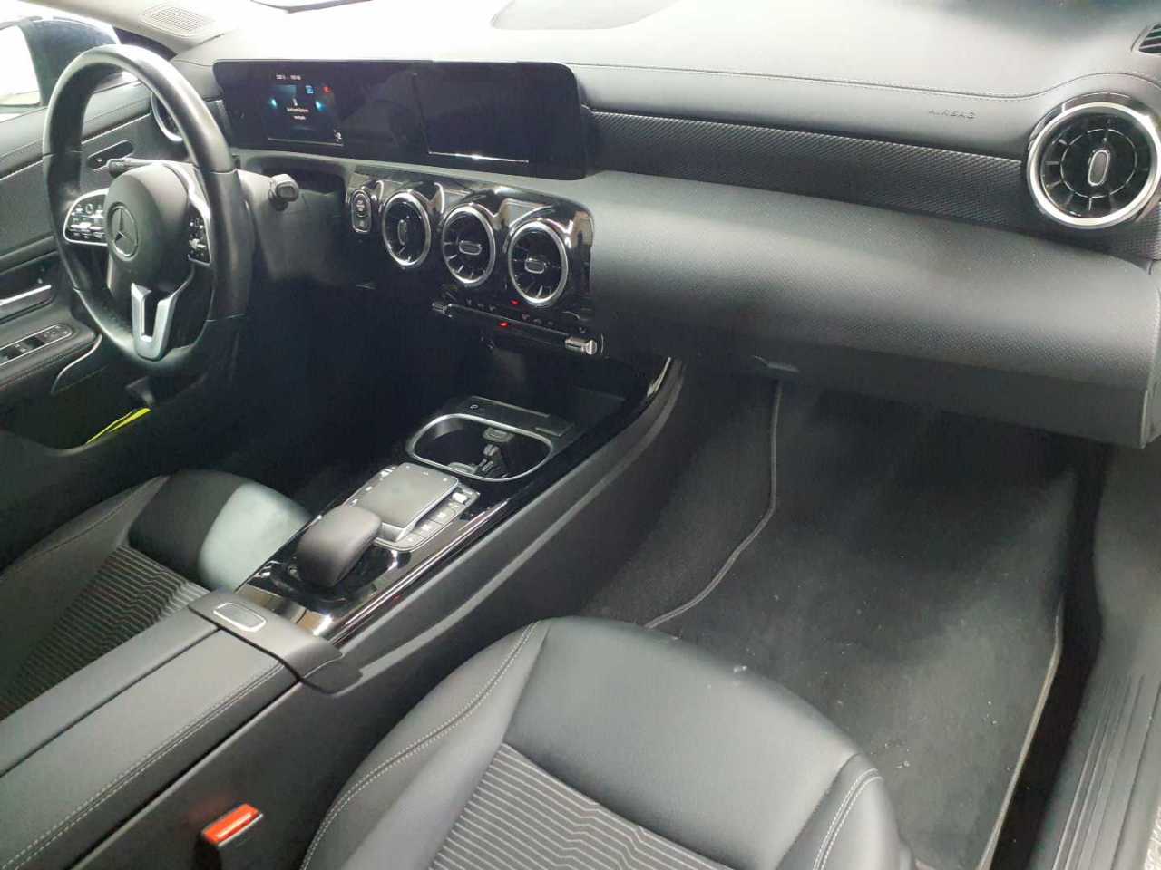 Mercedes-Benz CLA 200 Shooting Brake 7G-DCT Progressive 9