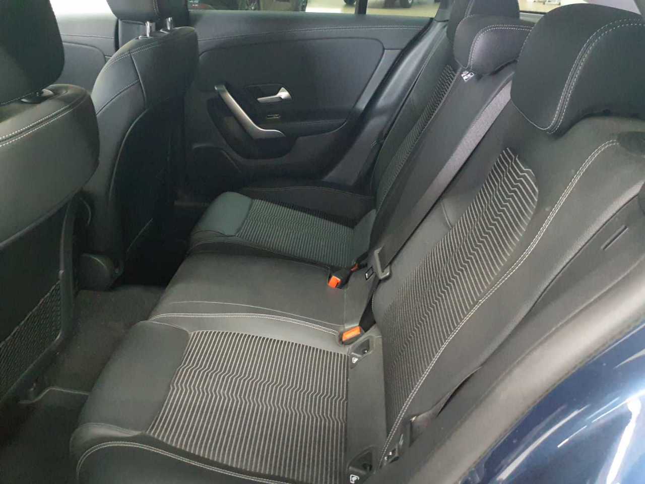 Mercedes-Benz CLA 200 Shooting Brake 7G-DCT Progressive 13